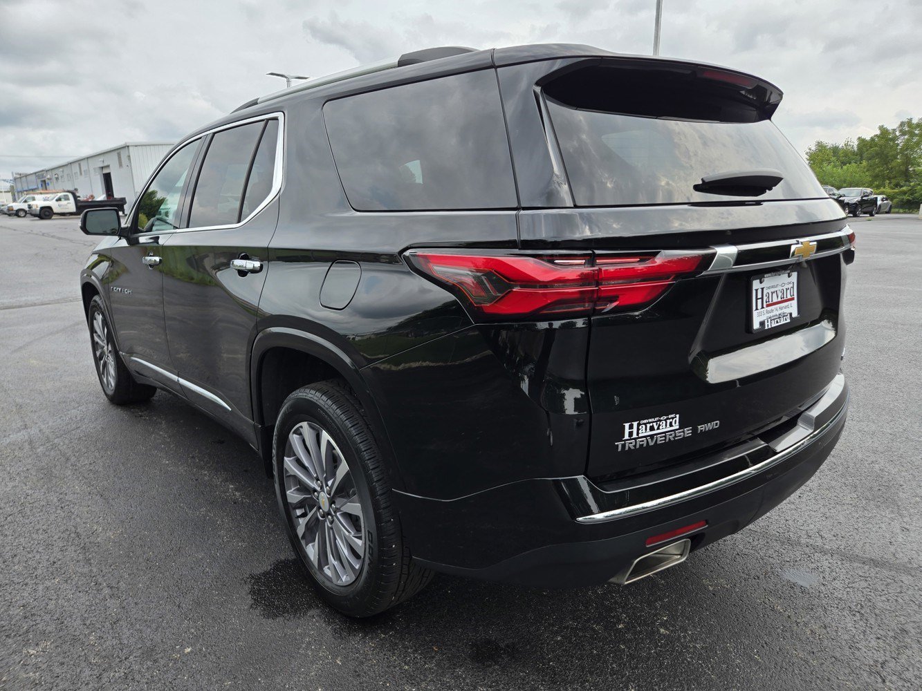 Used 2023 Chevrolet Traverse Premier AWD/4WD image 6