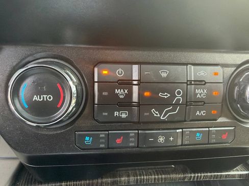 Used 2021 Ford F350 Lariat w/ Lariat Ultimate Package AWD/4WD image 20