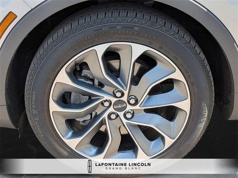 Used 2022 Lincoln Nautilus Reserve image 33