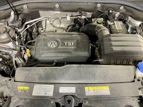 Used 2023 Volkswagen Atlas Cross Sport SEL R-Line AWD/4WD image 10
