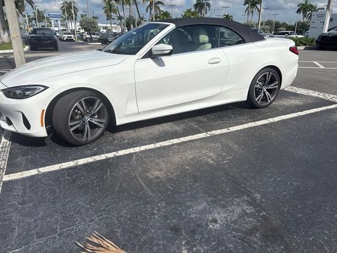 Used 2024 BMW 430i Convertible w/ Premium Package RWD image 6