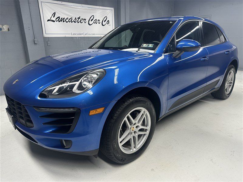 Used 2018 Porsche Macan AWD/4WD image 1