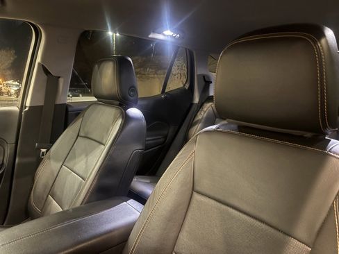 Certified 2021 GMC Terrain SLT w/ Elevation Edition image 2