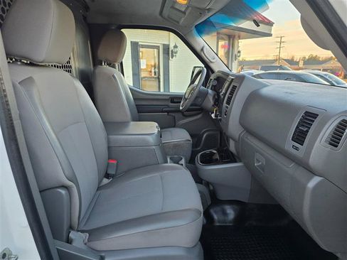 Used 2021 Nissan NV 2500 SV w/ Navigation Package image 21