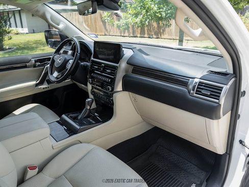 Used 2023 Lexus GX 460 Luxury w/ Sport Design Package AWD/4WD image 90