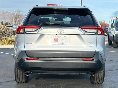 Certified 2023 Toyota RAV4 XLE Premium image 4