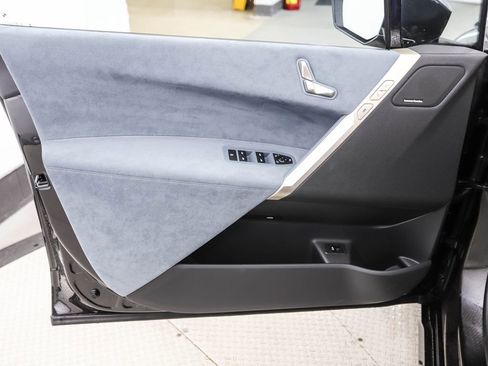 New 2026 BMW iX xDrive45 image 9