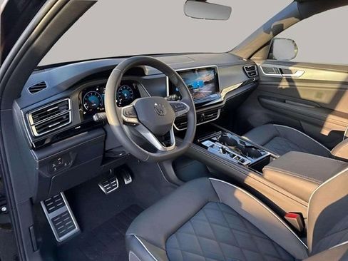 New 2026 Volkswagen Atlas Cross Sport SEL Premium R-Line image 6