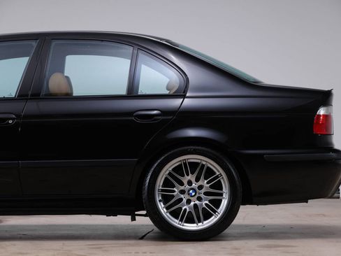 Used 2003 BMW M5 image 10