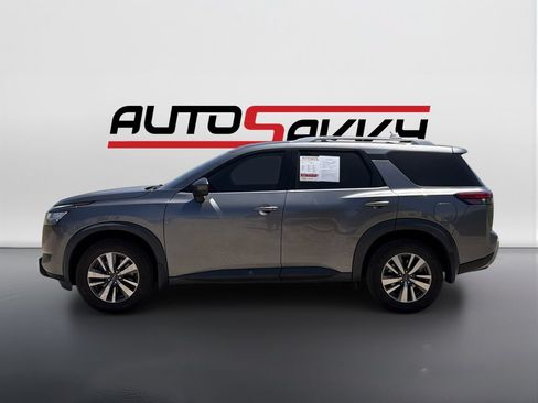 Used 2022 Nissan Pathfinder SL AWD/4WD image 8