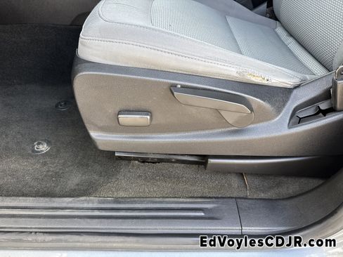 Used 2018 Chevrolet Colorado W/T w/ WT Convenience Package image 12