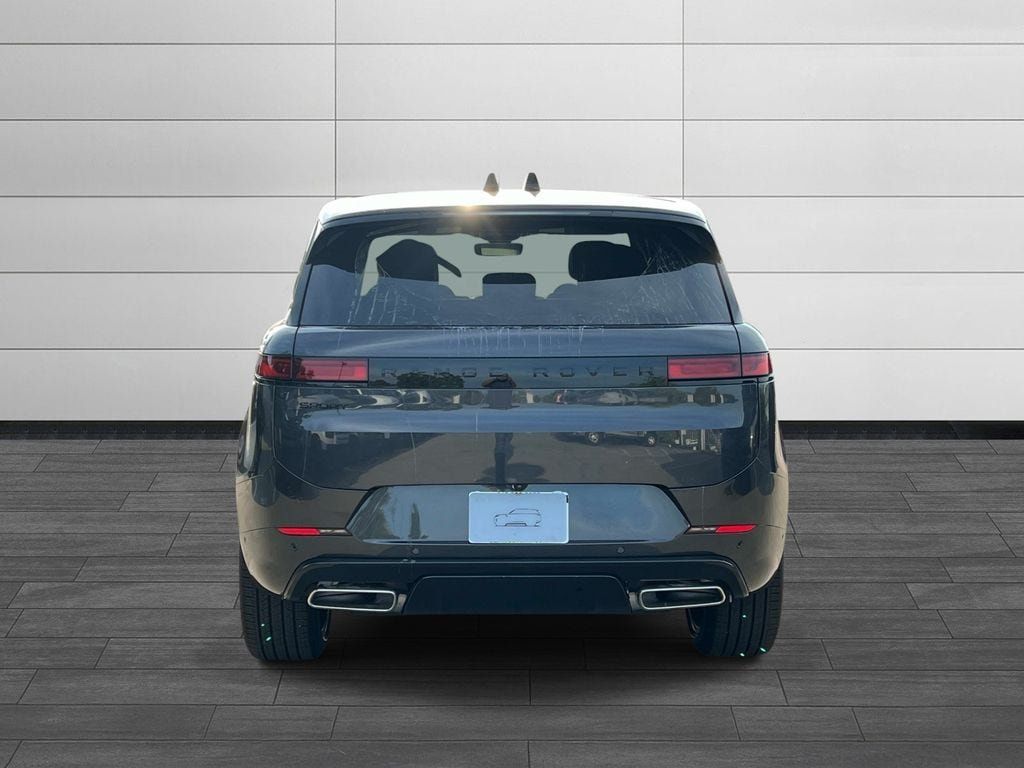 New 2027 Land Rover Range Rover Sport Dynamic SE AWD/4WD image 4