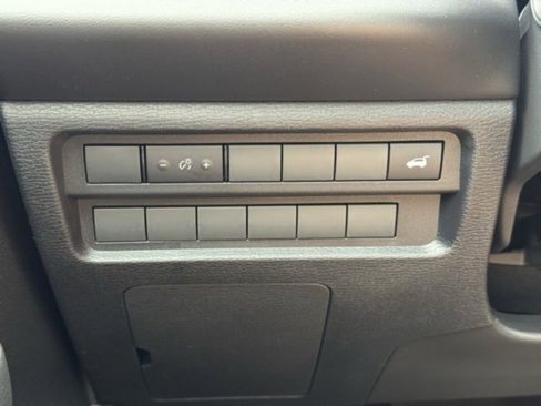 New 2025 Mitsubishi Outlander SEL image 23