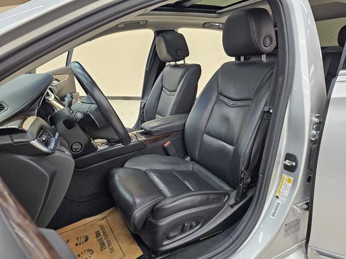 Used 2014 Cadillac XTS Luxury image 16