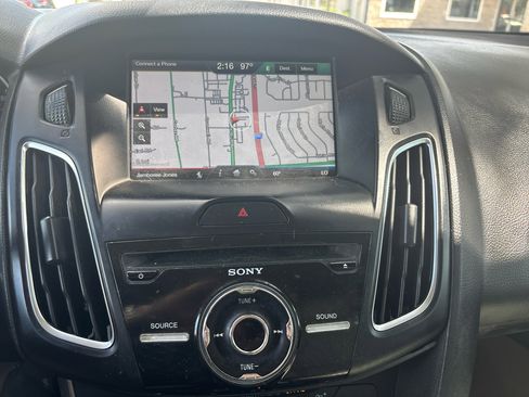 Used 2015 Ford Focus Titanium w/ Titanium Technology Package image 15