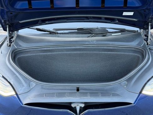 Used 2022 Tesla Model X image 6