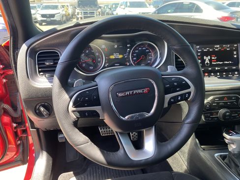 Used 2018 Dodge Charger R/T Scat Pack w/ Dynamics Package RWD image 27