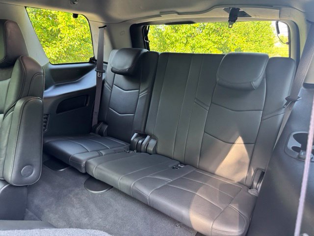 Used 2017 Cadillac Escalade Luxury AWD/4WD image 14