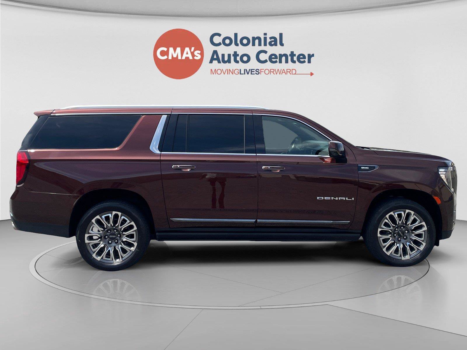 Used 2023 GMC Yukon XL Denali Ultimate AWD/4WD image 6
