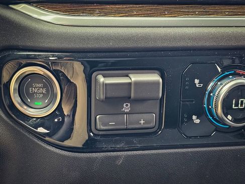 New 2026 GMC Sierra 1500 Elevation w/ Elevation Select Package AWD/4WD image 26