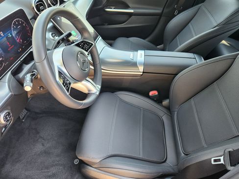 Certified 2025 Mercedes-Benz C 300 4MATIC Sedan image 13