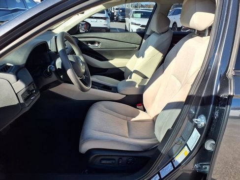 Certified 2023 Honda Accord EX image 17