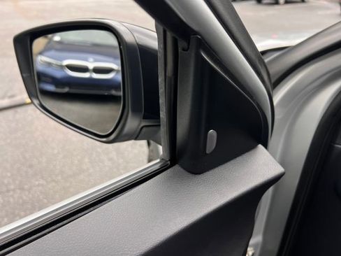 Used 2020 Nissan Kicks SR image 12