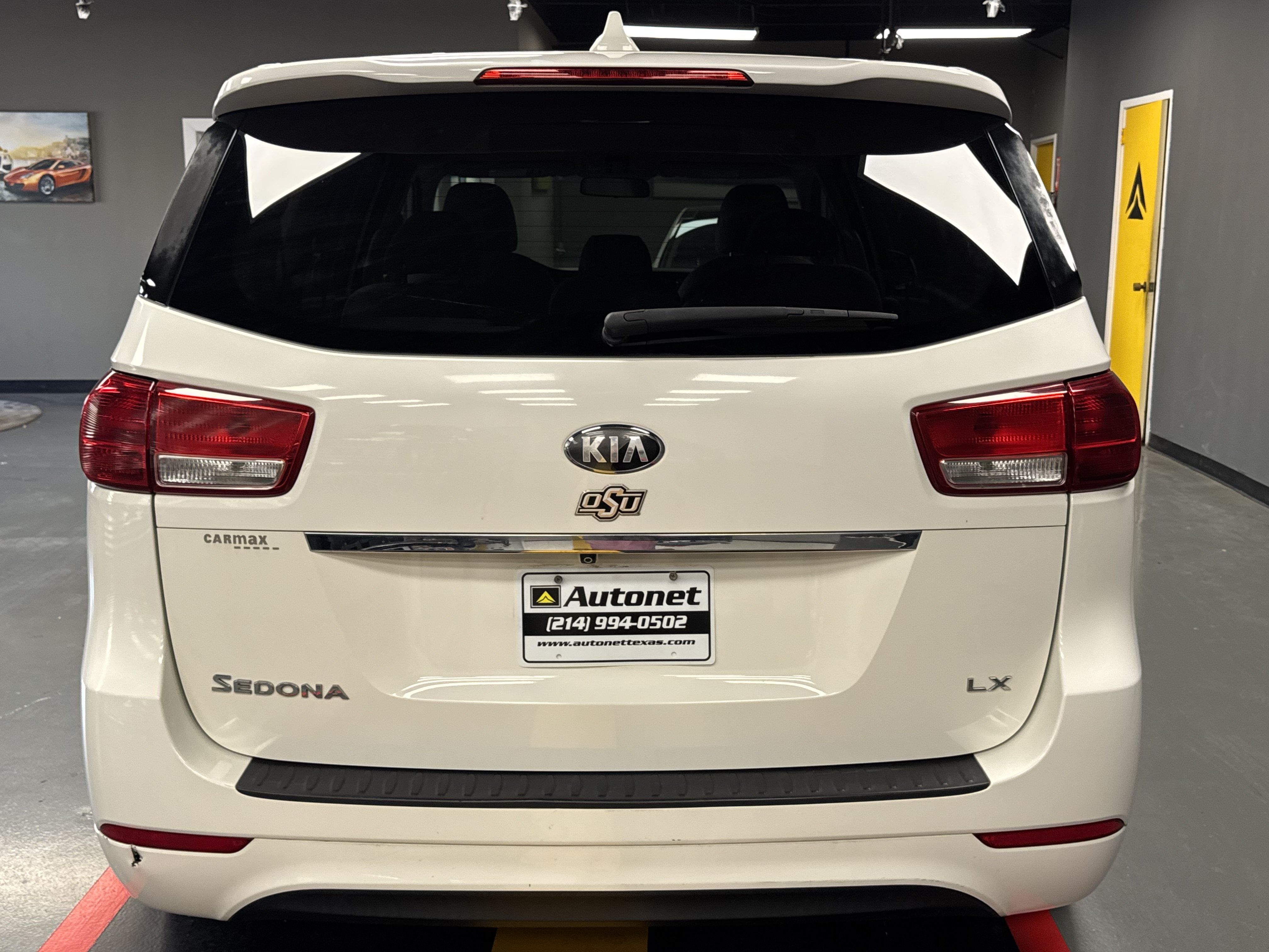 Used 2017 Kia Sedona LX FWD image 7