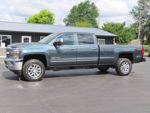 Used 2019 Chevrolet Silverado 3500 LTZ w/ Duramax Plus Package AWD/4WD image 2