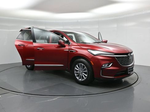Used 2024 Buick Enclave Premium image 30