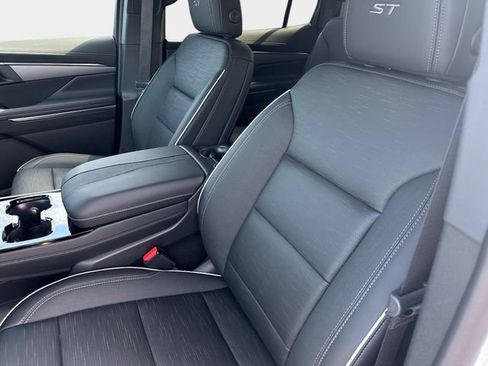New 2026 Buick Enclave Sport Touring w/ Power Package FWD image 22