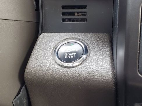 Used 2020 Ford Expedition Limited w/ Equipment Group 301A AWD/4WD image 18