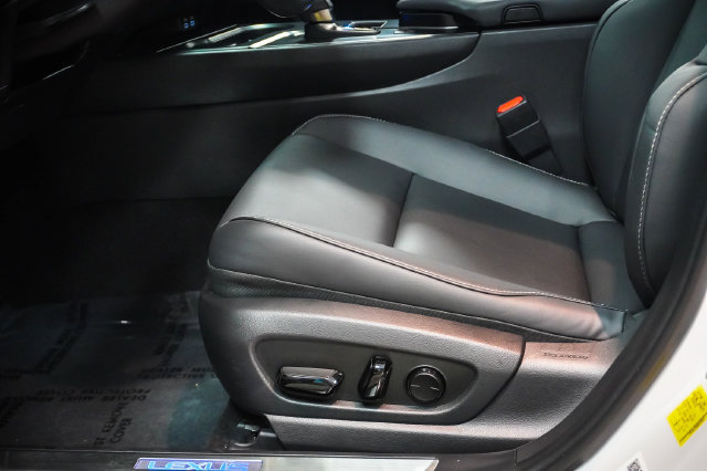 Certified 2025 Lexus UX 300h FWD w/ Accessory Package (Z2) image 10