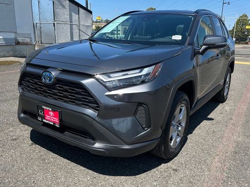 Certified 2023 Toyota RAV4 XLE AWD/4WD image 3