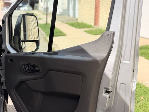 Used 2023 Ford Transit 350 XLT RWD image 24
