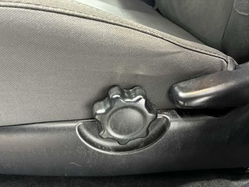 Used 2019 Toyota Tacoma TRD Off-Road image 14