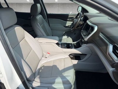 Used 2021 GMC Acadia SLT FWD image 24