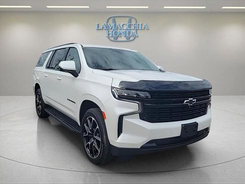 Used 2023 Chevrolet Suburban RST w/ Luxury Package AWD/4WD image 7