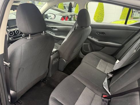 Used 2024 Nissan Sentra SV FWD image 20