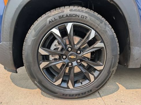 Used 2023 Chevrolet TrailBlazer LT FWD image 12