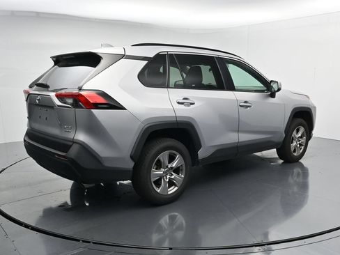 Used 2024 Toyota RAV4 XLE AWD/4WD image 8