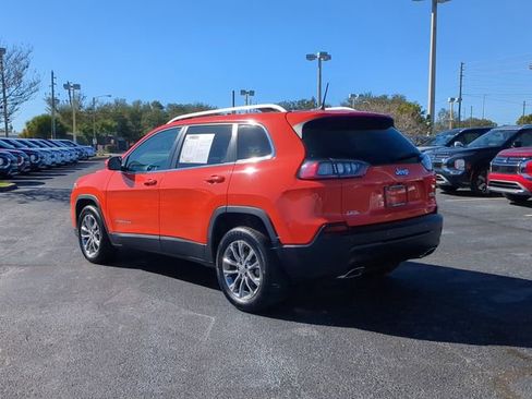 Used 2021 Jeep Cherokee Latitude Lux w/ Comfort/Convenience Group image 8