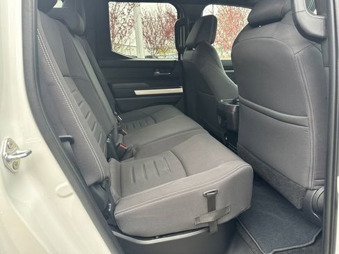 Used 2024 Toyota Tacoma TRD Off-Road image 15