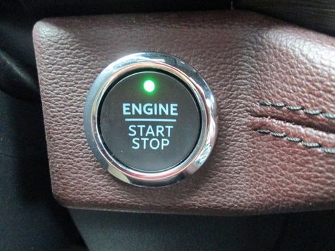 Used 2023 Ford Expedition Max Limited image 30