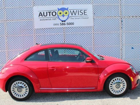 Used 2013 Volkswagen Beetle 2.5 FWD image 4