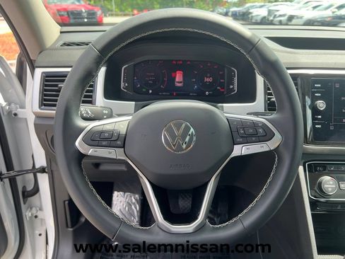 Used 2023 Volkswagen Atlas SEL AWD/4WD image 13