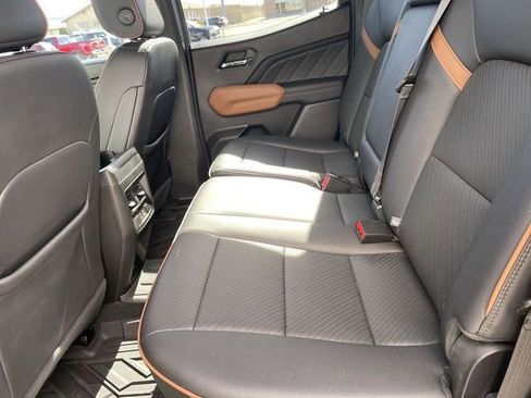 Used 2024 GMC Canyon AT4 w/ AT4 Premium Package AWD/4WD image 22
