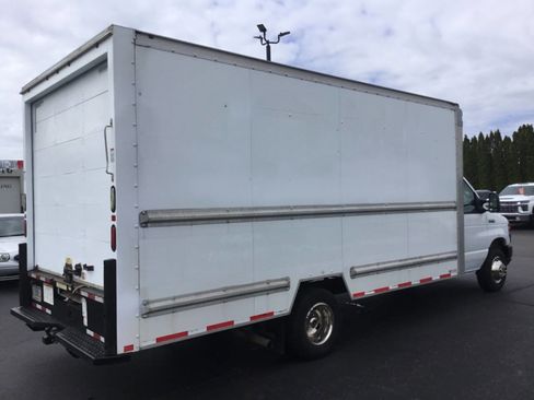 Used 2015 Ford E-350 and Econoline 350 Super Duty RWD image 6