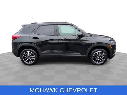 Certified 2025 Chevrolet TrailBlazer LT AWD/4WD image 10