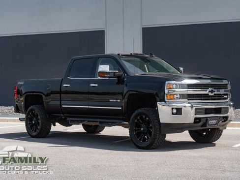 Used 2016 Chevrolet Silverado 3500 LTZ AWD/4WD image 15